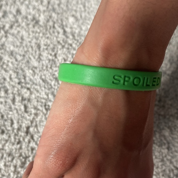 Green “Spoiled” silicone band - Picture 6 of 17